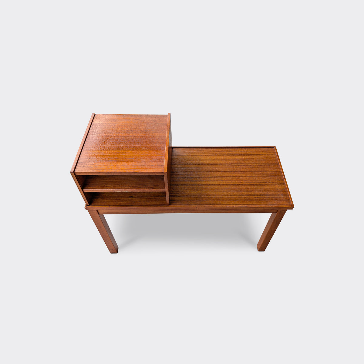 Sidobord och hallbord i teak med extra hylla, 1950/60-tal – bild 3